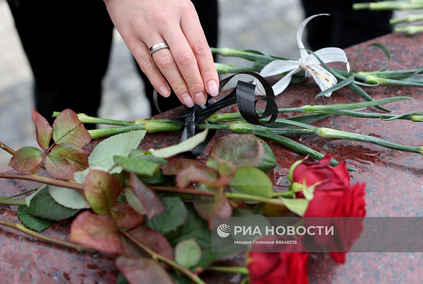 Акции памяти жертв теракта в "Крокус Сити Холле"