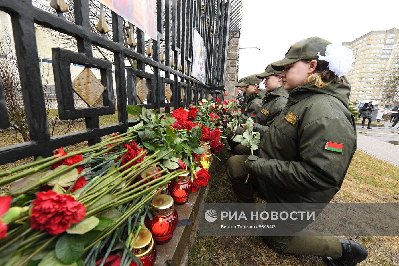 Акции памяти жертв теракта в "Крокус Сити Холле"