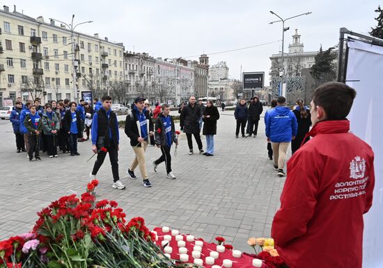 Акции памяти жертв теракта в "Крокус Сити Холле"