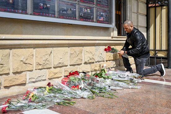 Акции памяти жертв теракта в "Крокус Сити Холле"