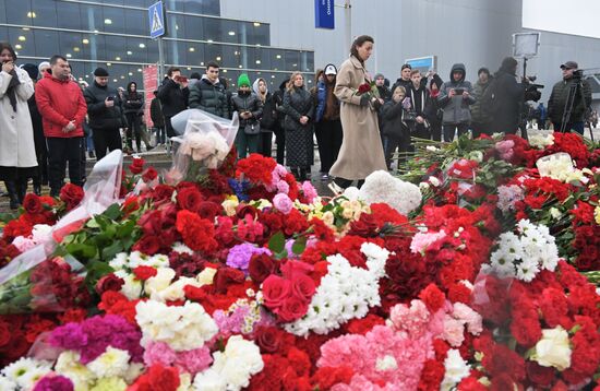 Акции памяти жертв теракта в "Крокус Сити Холле"