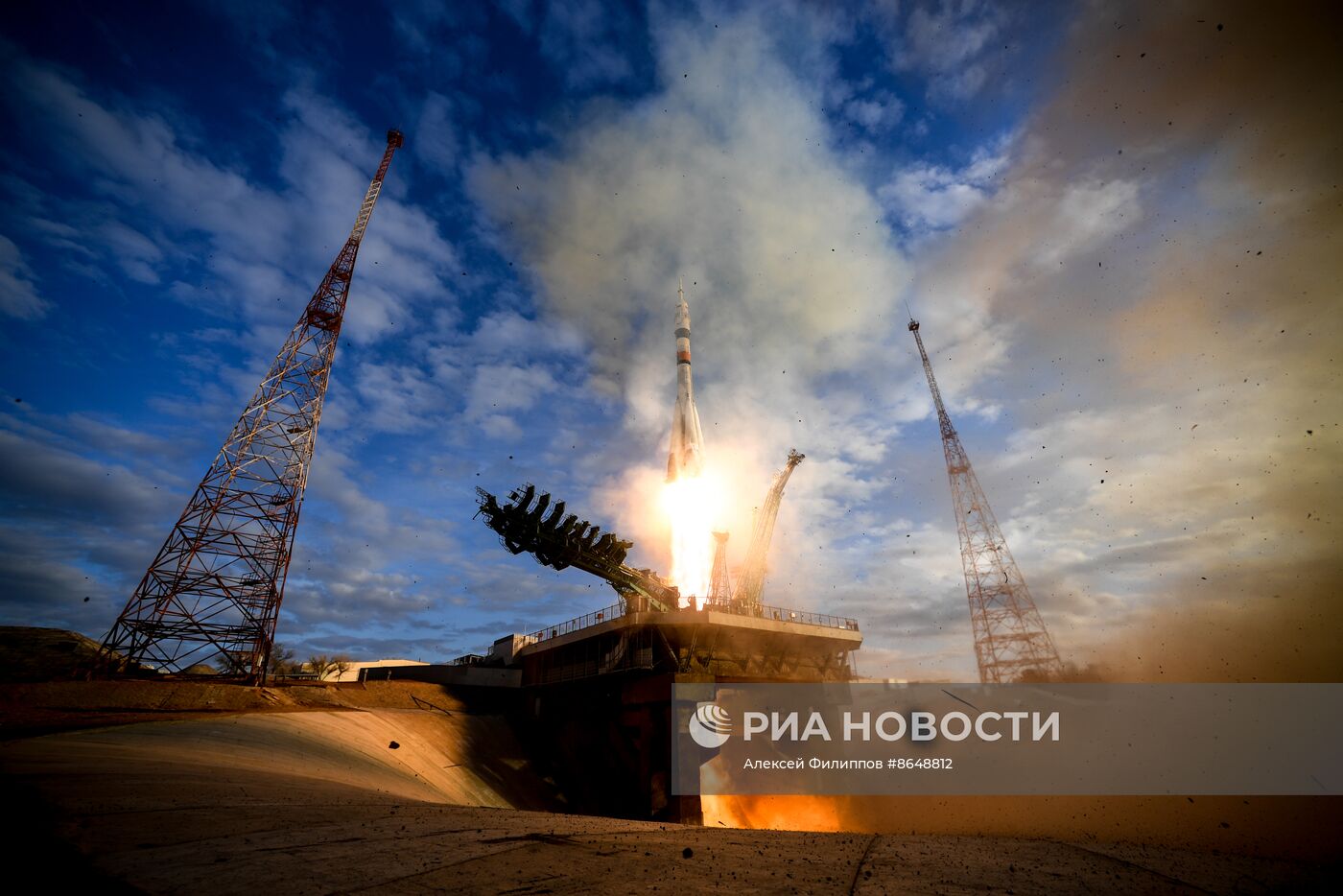 Запуск транспортного пилотируемого корабля "Союз МС-25"
