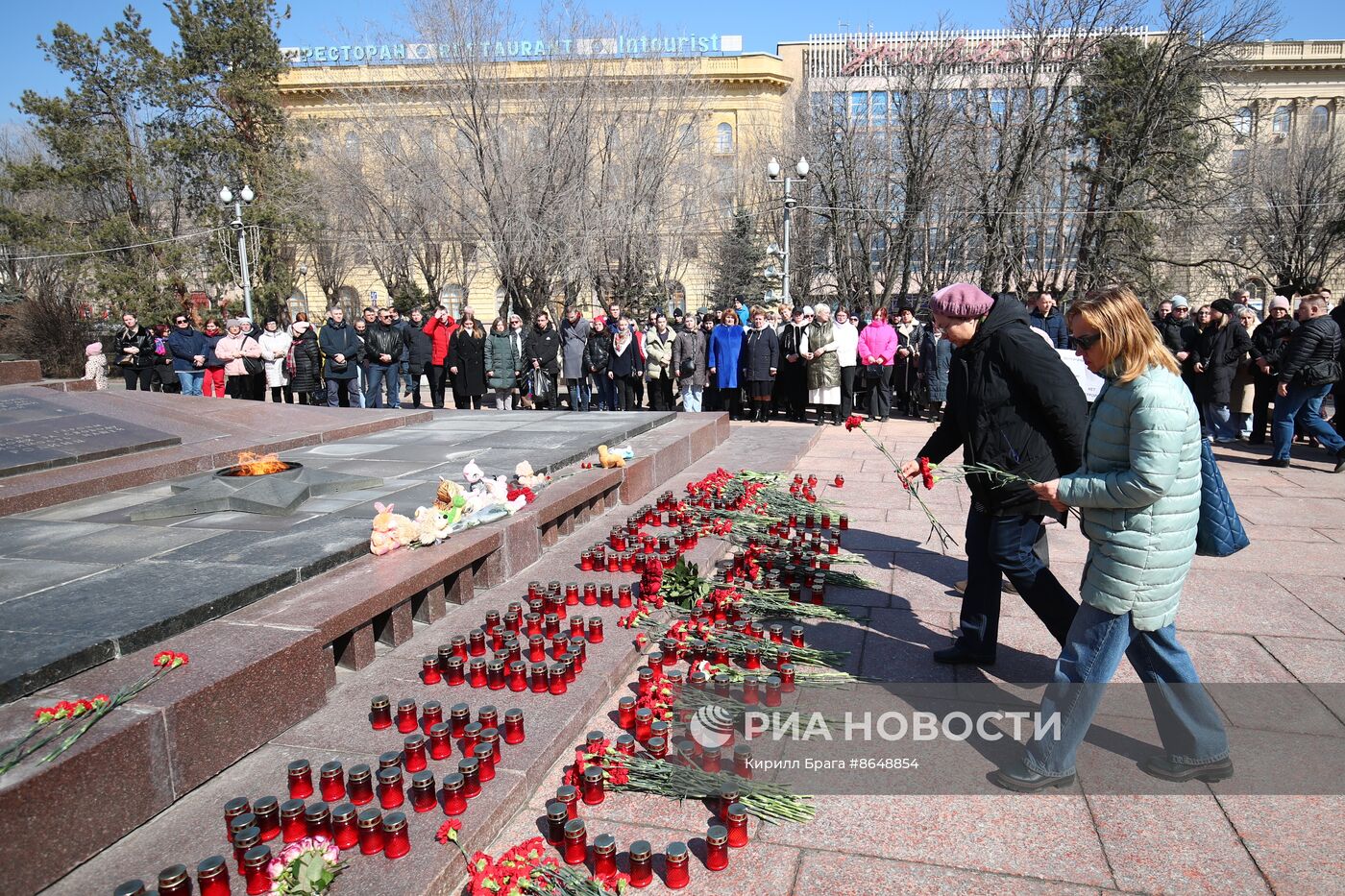 Акции памяти жертв теракта в "Крокус Сити Холле"