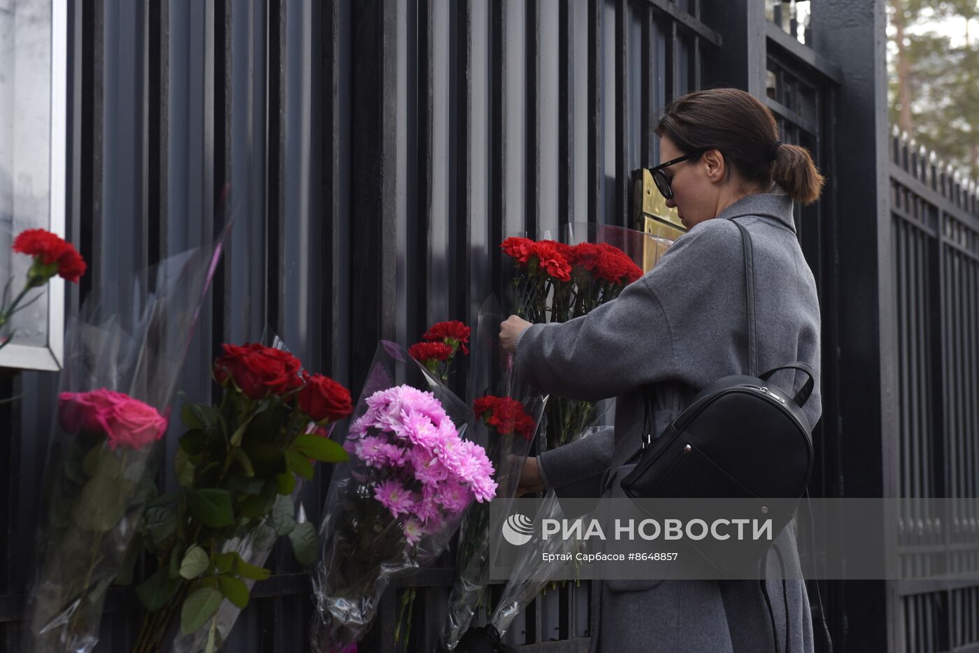 Акции памяти жертв теракта в "Крокус Сити Холле"