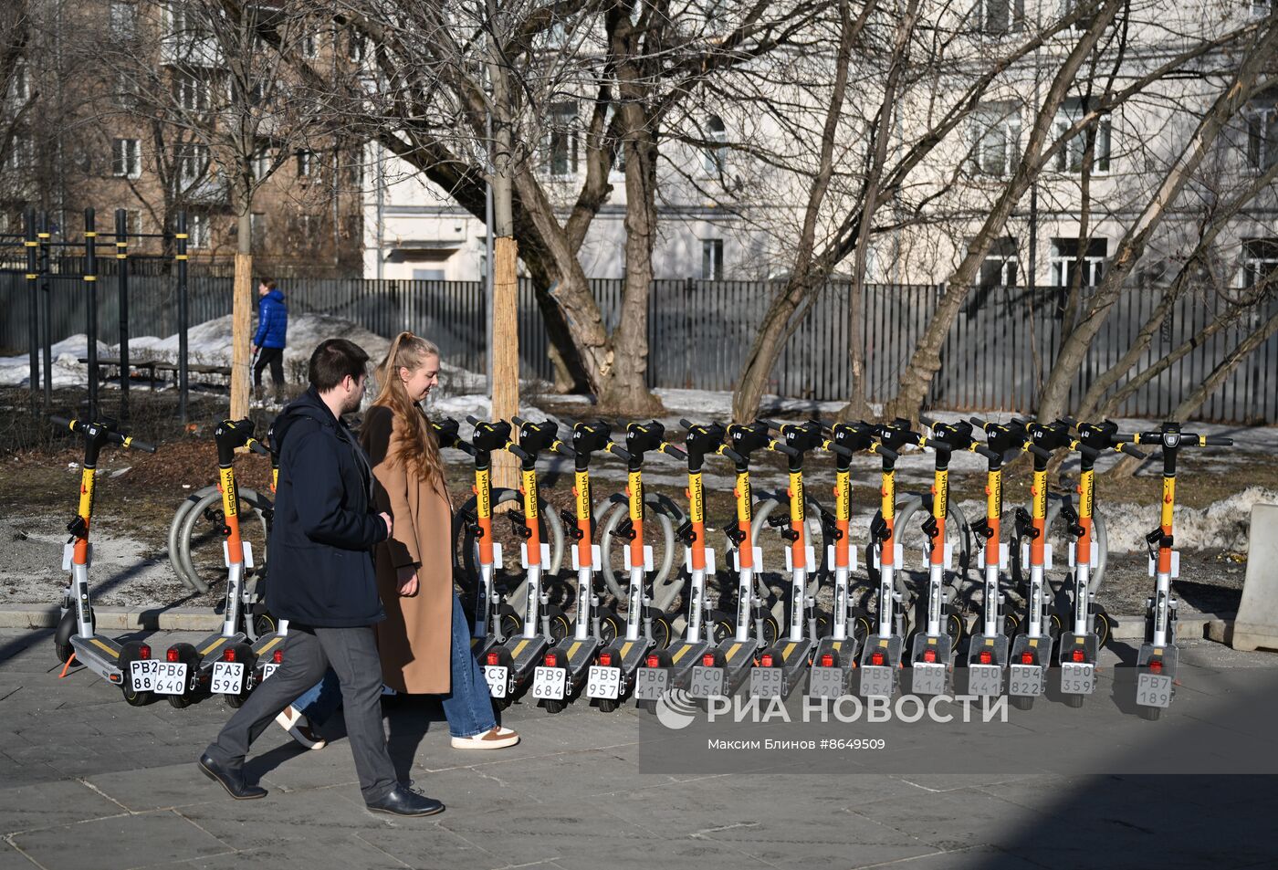 Старт сезона проката электросамокатов и велосипедов в Москве