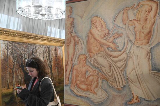 Предаукционная выставка "Первые имена"