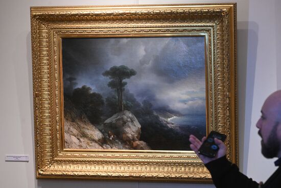 Предаукционная выставка "Первые имена"