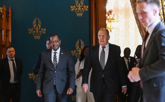 Встреча главы МИД РФ С. Лаврова и министра международных отношений и сотрудничества Намибии П. Мушеленга