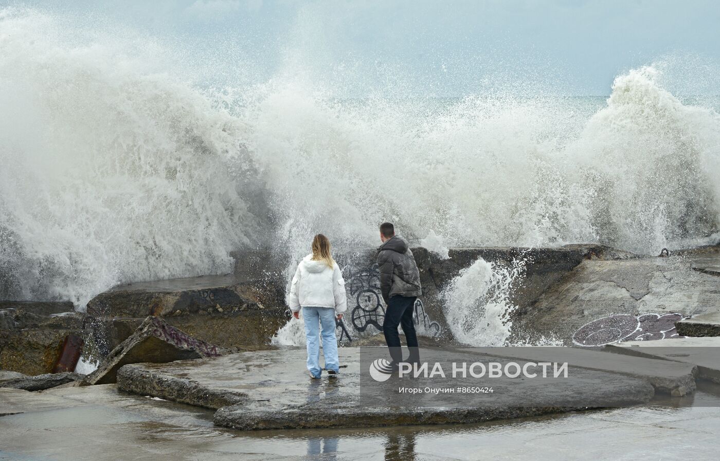 Шторм в Сочи