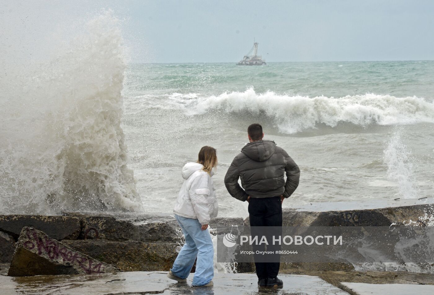 Шторм в Сочи