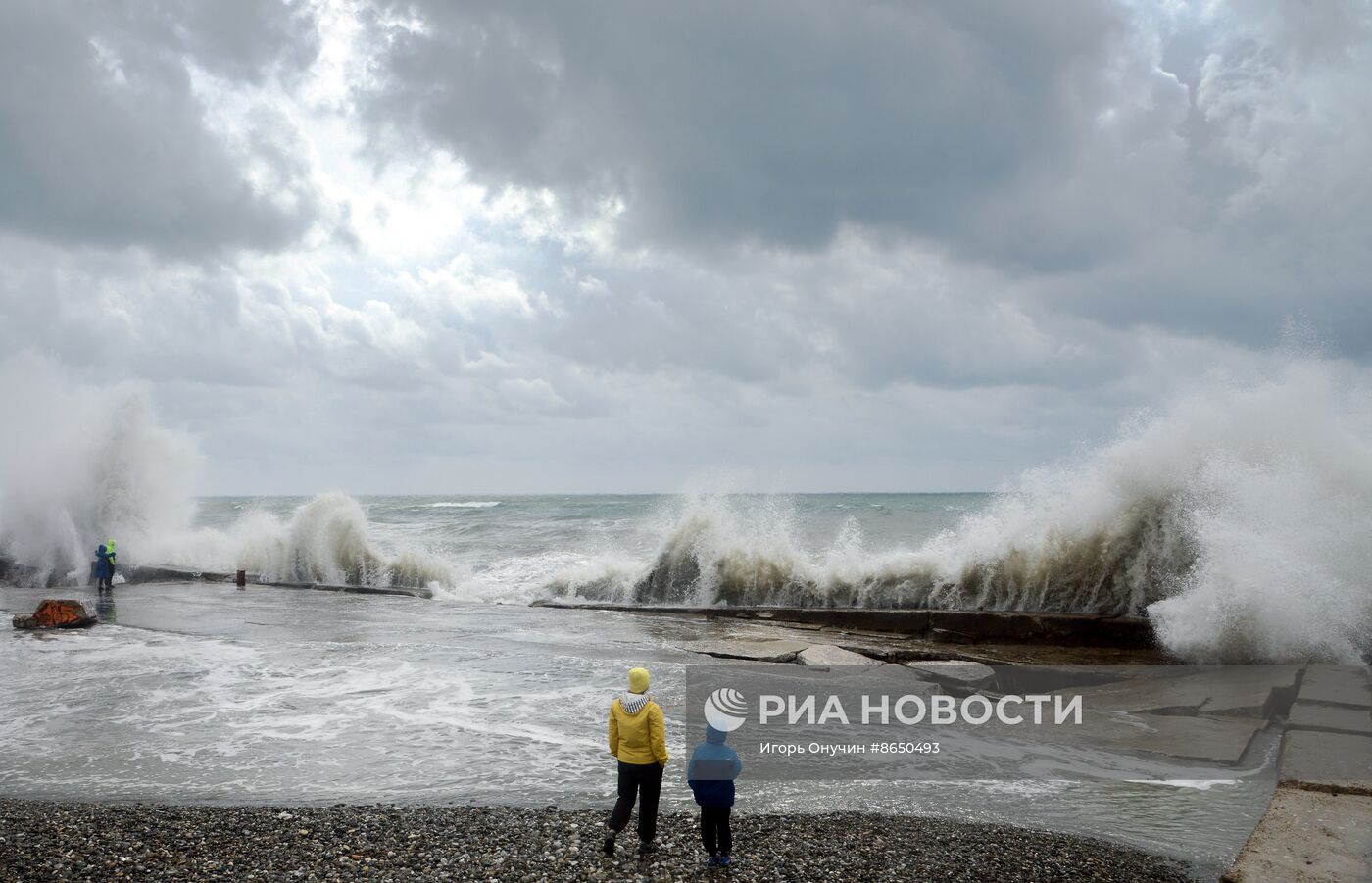 Шторм в Сочи