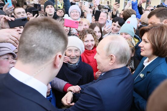 Рабочая поездка президента РФ В. Путина в Центральный федеральный округ