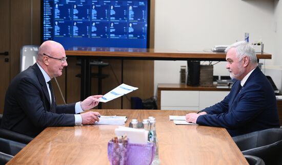 Встреча вице-премьера Правительства РФ Д. Чернышенко и губернатора Республики Коми В. Уйбы