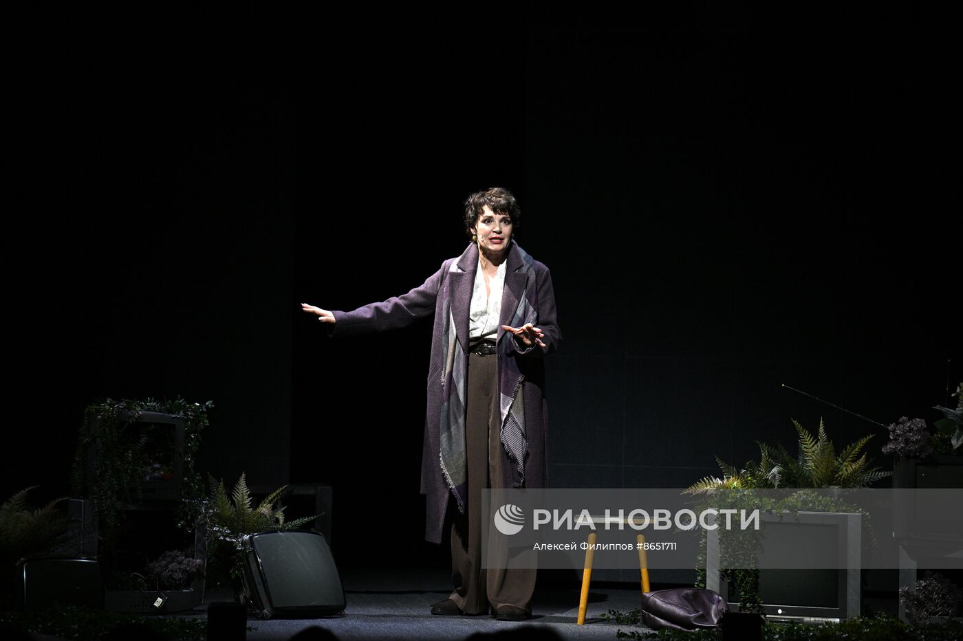 Выставка "Россия". Показ спектакля "ЧЕРКАСОВ XII" в рамках проекта "Голоса страны"