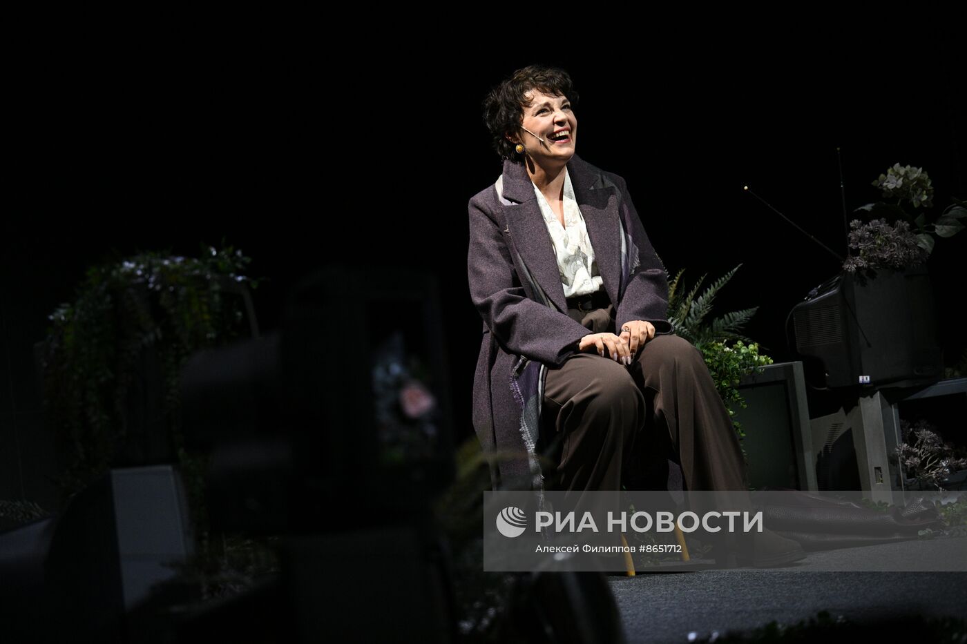 Выставка "Россия". Показ спектакля "ЧЕРКАСОВ XII" в рамках проекта "Голоса страны"