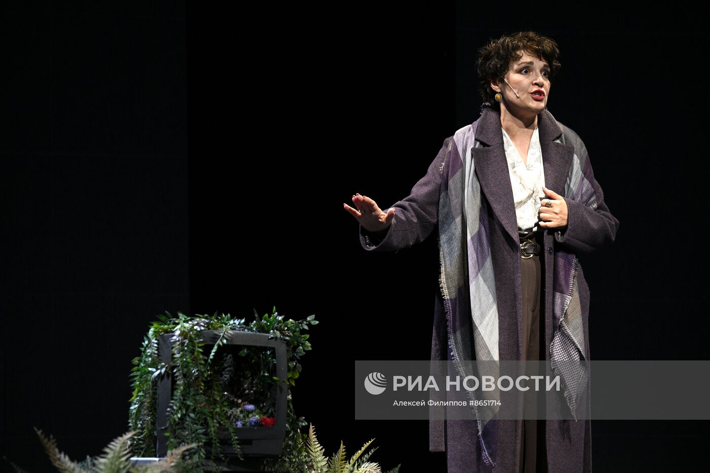 Выставка "Россия". Показ спектакля "ЧЕРКАСОВ XII" в рамках проекта "Голоса страны"