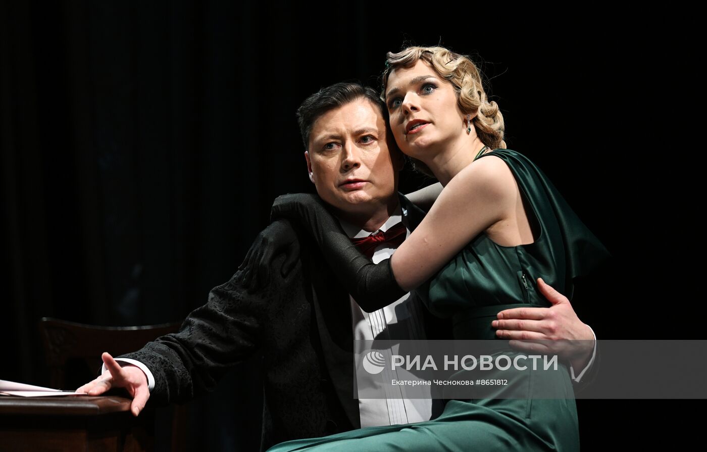 Спектакль "Идеальный муж" в театре "Школа драматического искусства"