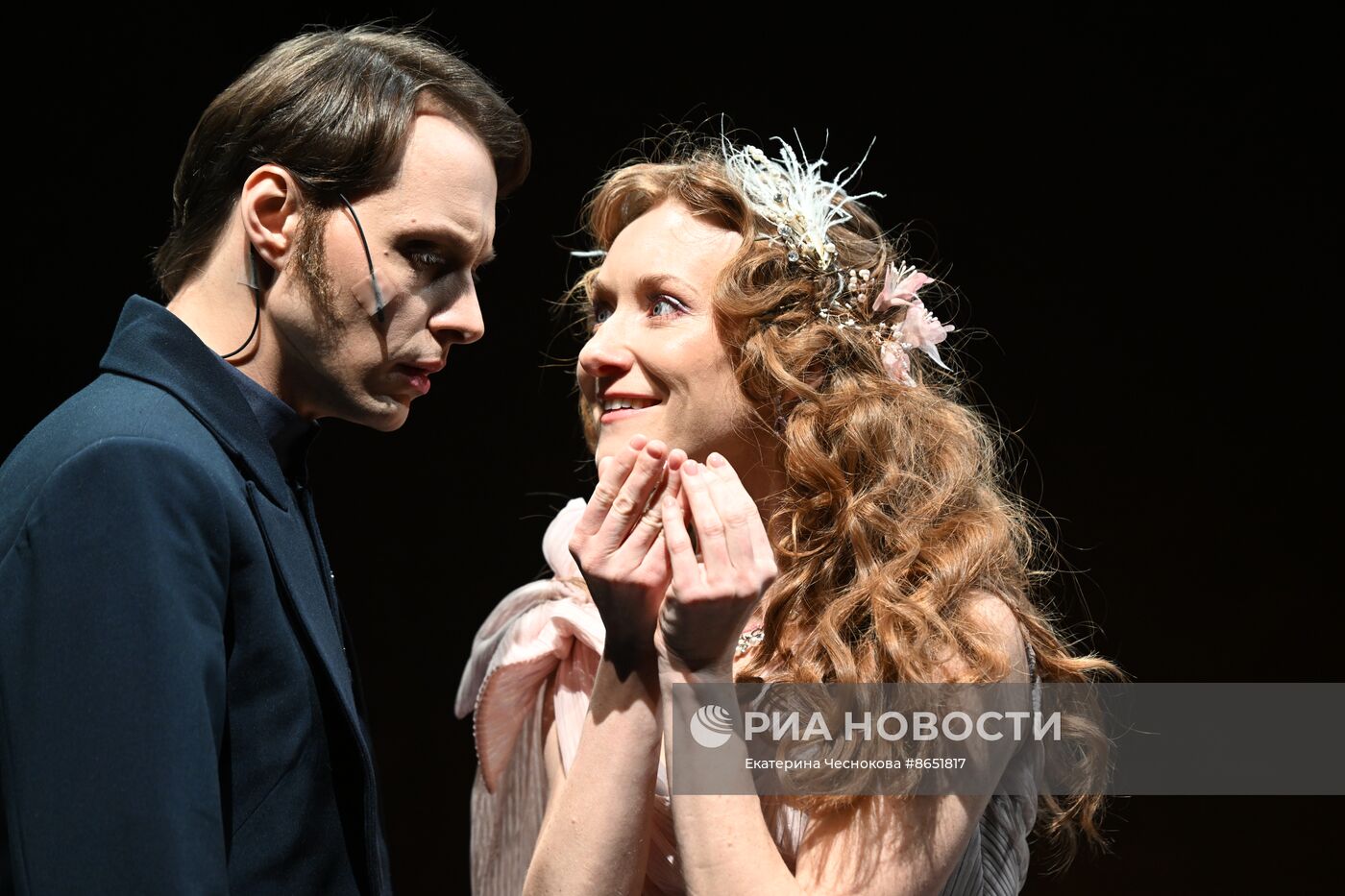 Спектакль "Идеальный муж" в театре "Школа драматического искусства"