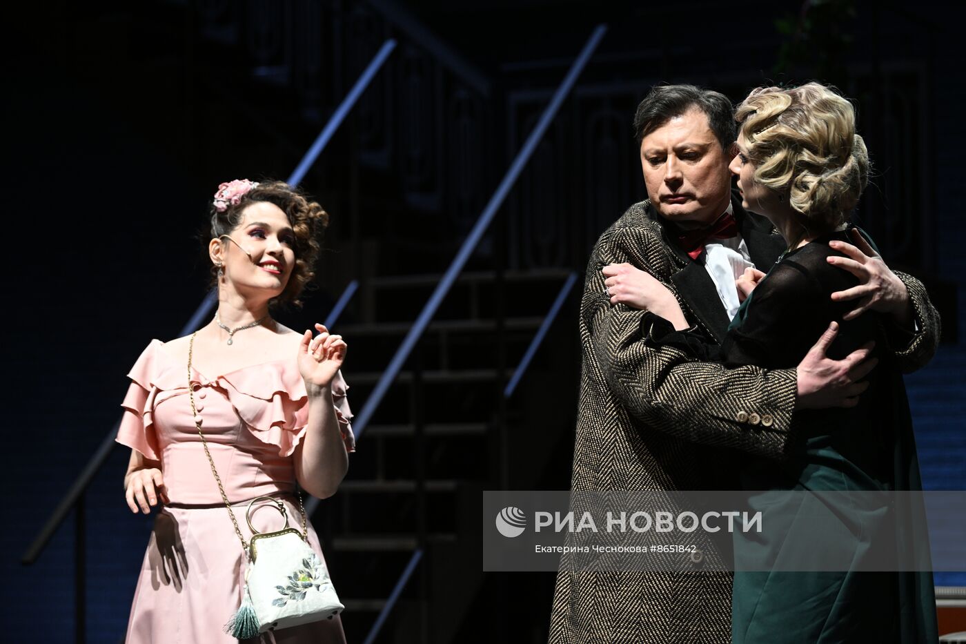 Спектакль "Идеальный муж" в театре "Школа драматического искусства"