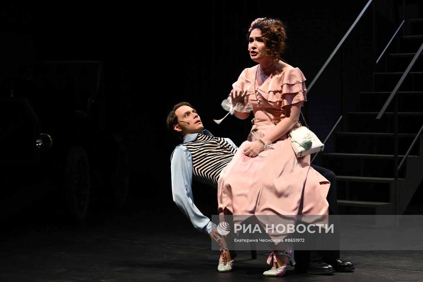 Спектакль "Идеальный муж" в театре "Школа драматического искусства"