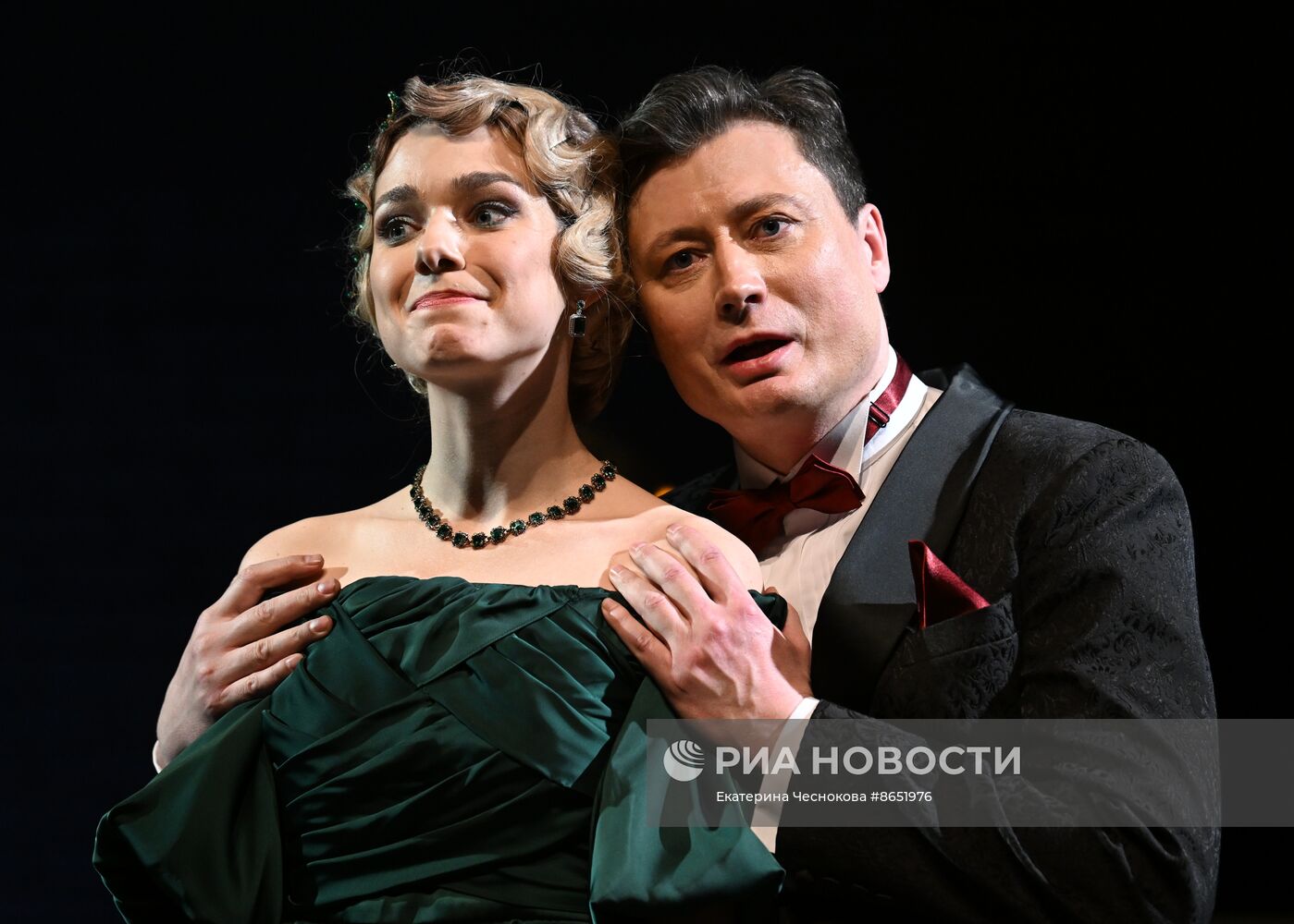 Спектакль "Идеальный муж" в театре "Школа драматического искусства"