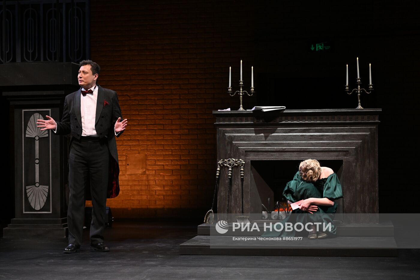 Спектакль "Идеальный муж" в театре "Школа драматического искусства"