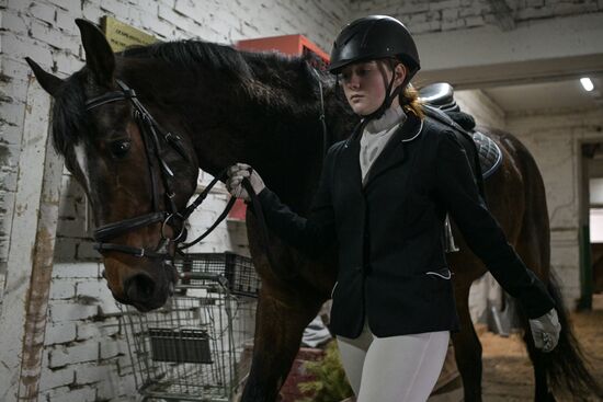 Школа олимпийского резерва по конному спорту в Новосибирске