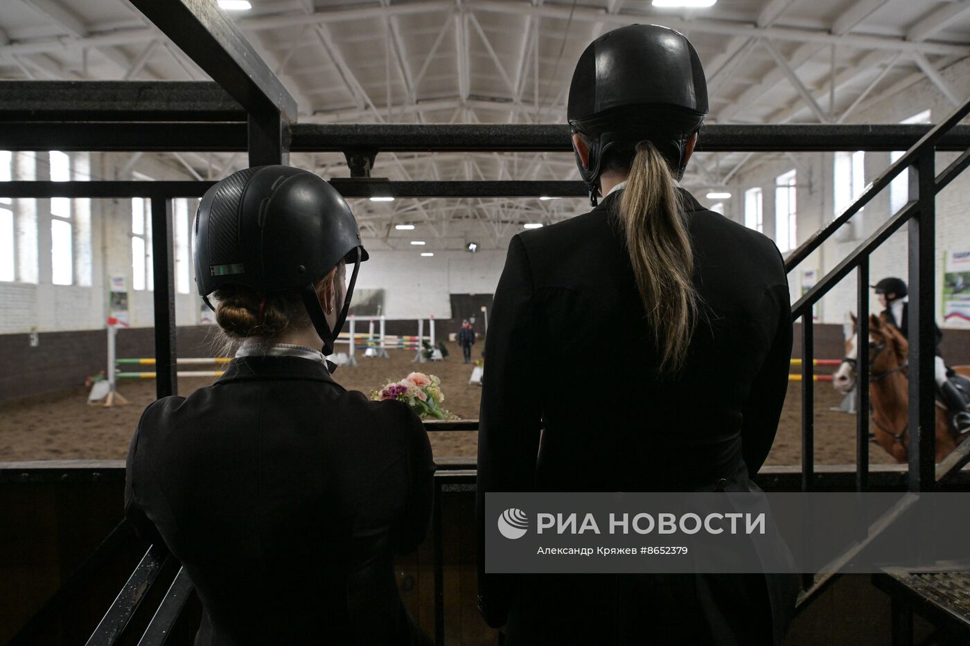 Школа олимпийского резерва по конному спорту в Новосибирске