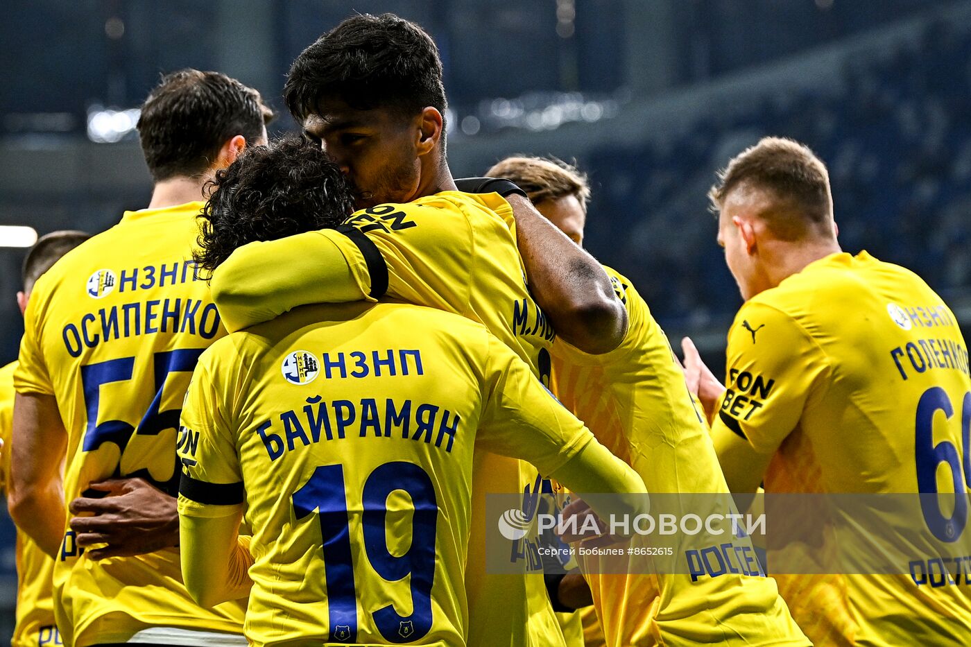 Футбол. РПЛ. Матч "Динамо" - "Ростов"