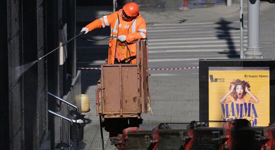 Промывка фасадов жилых домов после зимы 