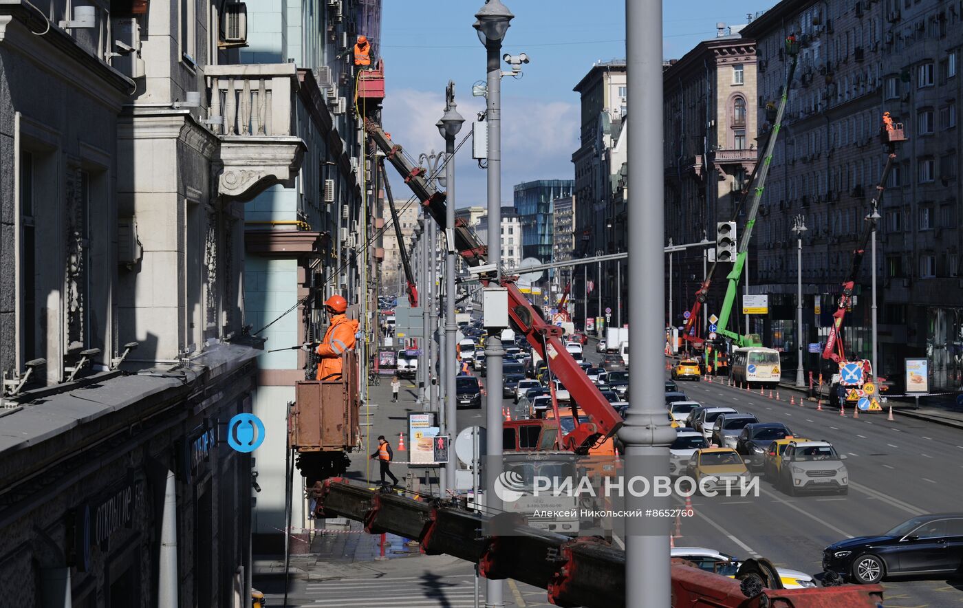 Промывка фасадов жилых домов после зимы 