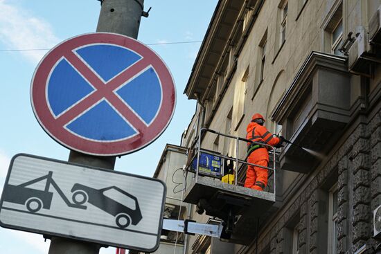 Промывка фасадов жилых домов после зимы 