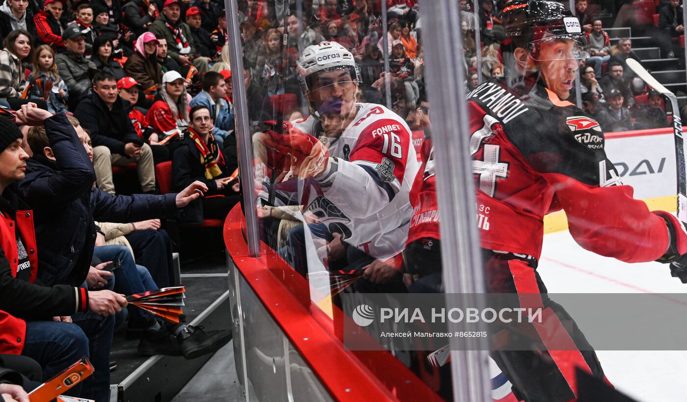 Хоккей. КХЛ. Матч "Авангард" - "Локомотив"