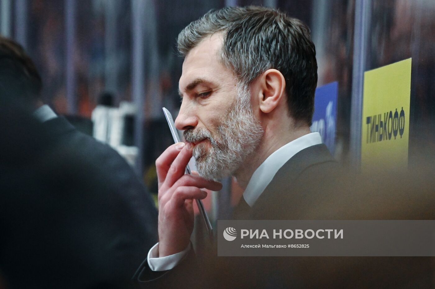 Хоккей. КХЛ. Матч "Авангард" - "Локомотив"