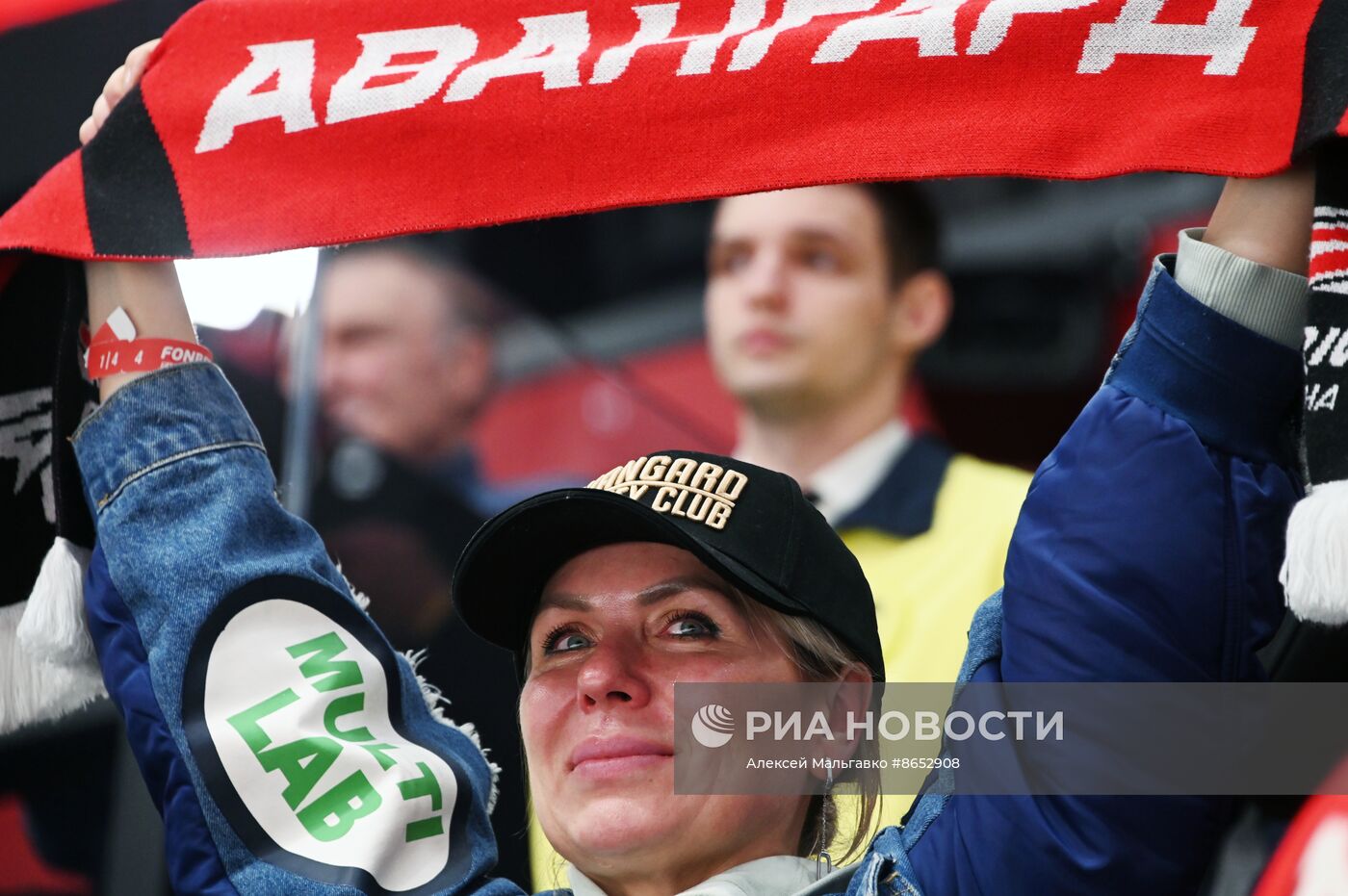 Хоккей. КХЛ. Матч "Авангард" - "Локомотив"