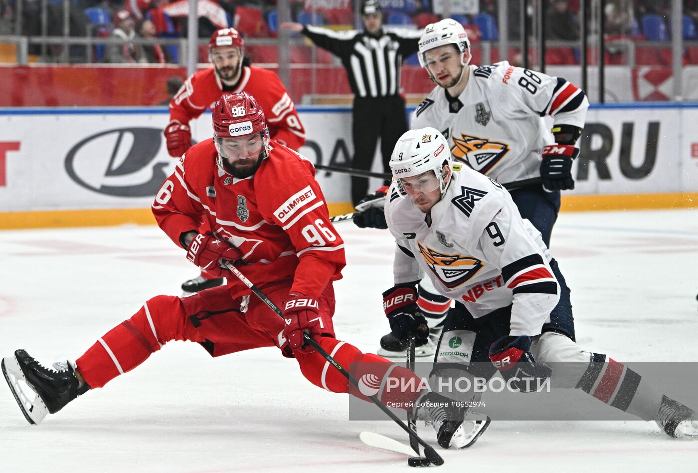 Хоккей. КХЛ. Матч "Спартак" - "Металлург Мг"