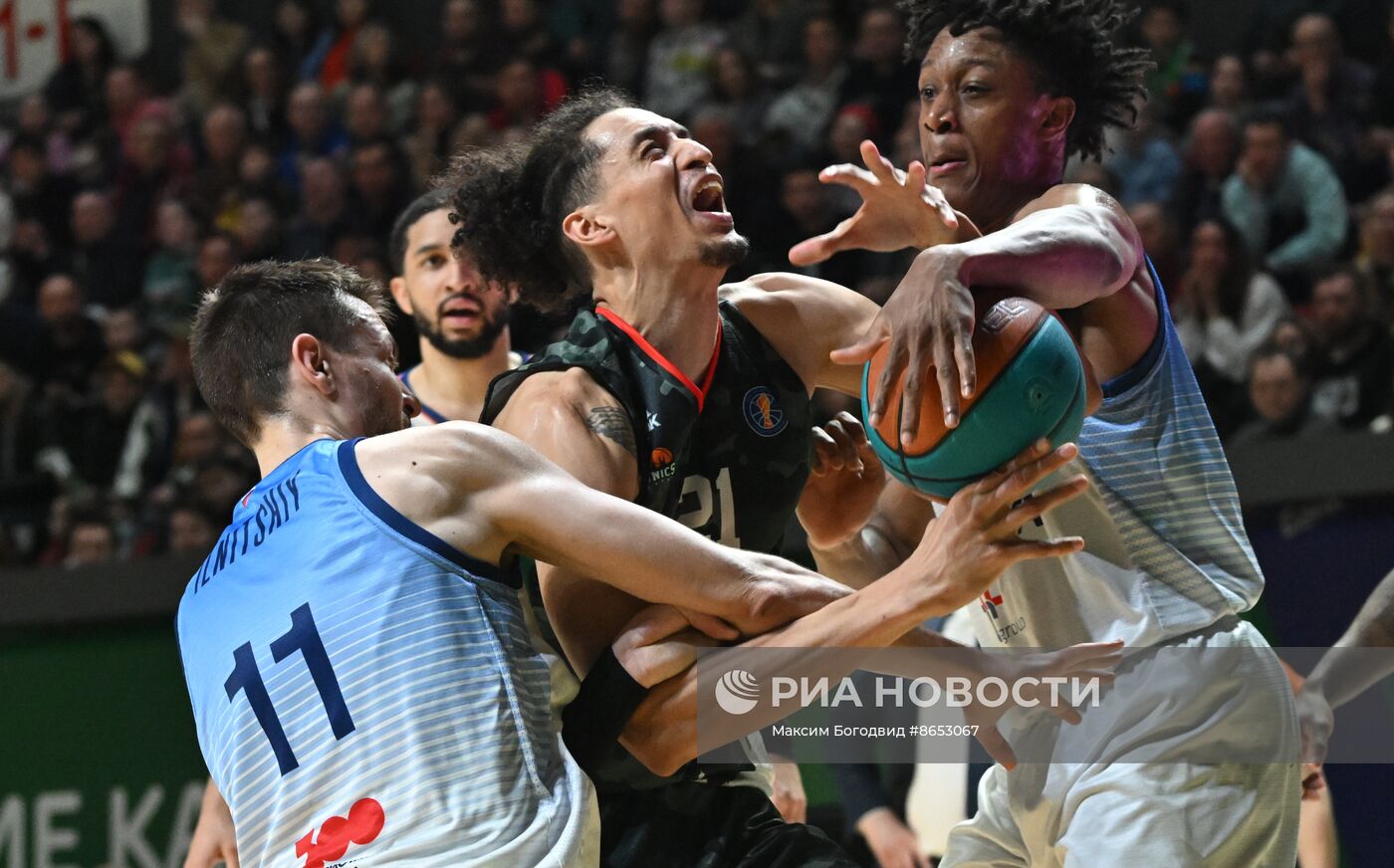 Баскетбол. Единая лига ВТБ. Матч "УНИКС" - "ПАРМА" 