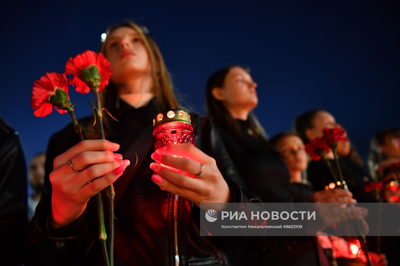 Акция в память о погибших в "Крокус Сити Холле"