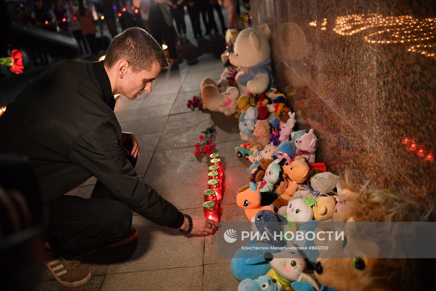 Акция в память о погибших в "Крокус Сити Холле" 