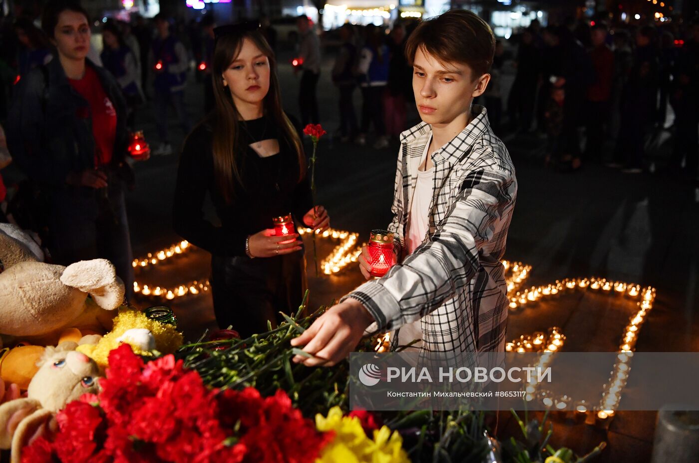 Акция в память о погибших в "Крокус Сити Холле" 