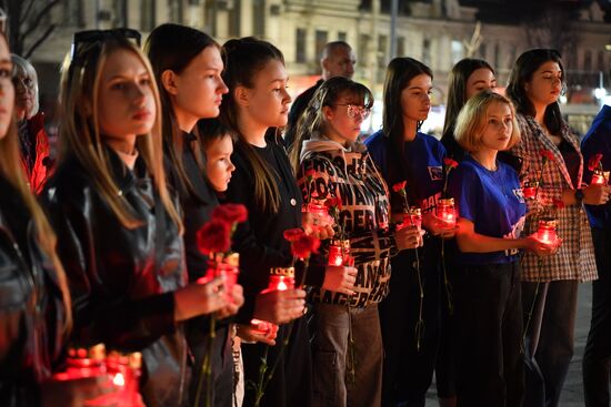 Акция в память о погибших в "Крокус Сити Холле" 