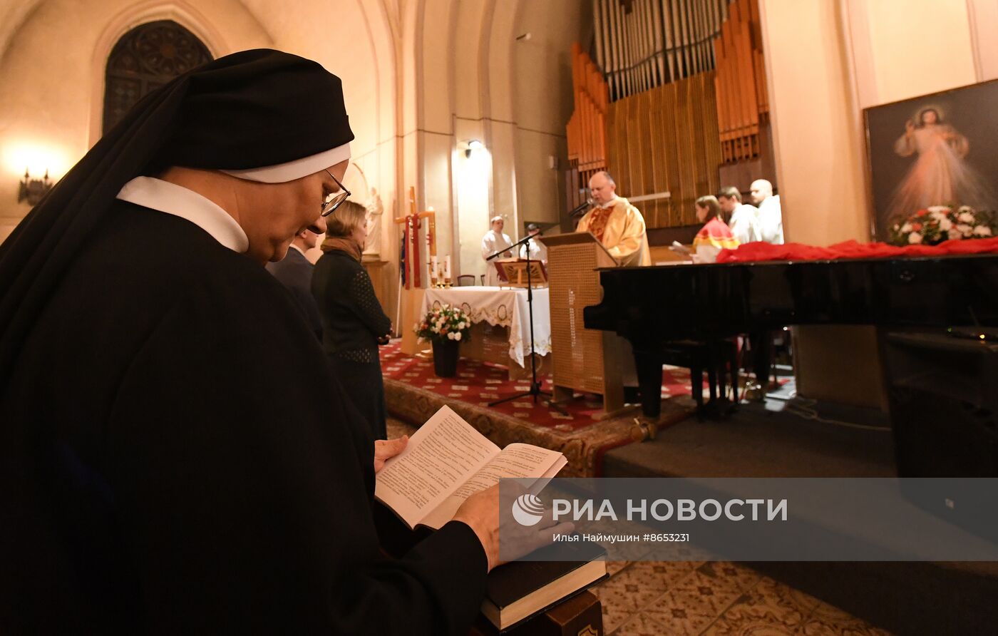 Празднование католической Пасхи 