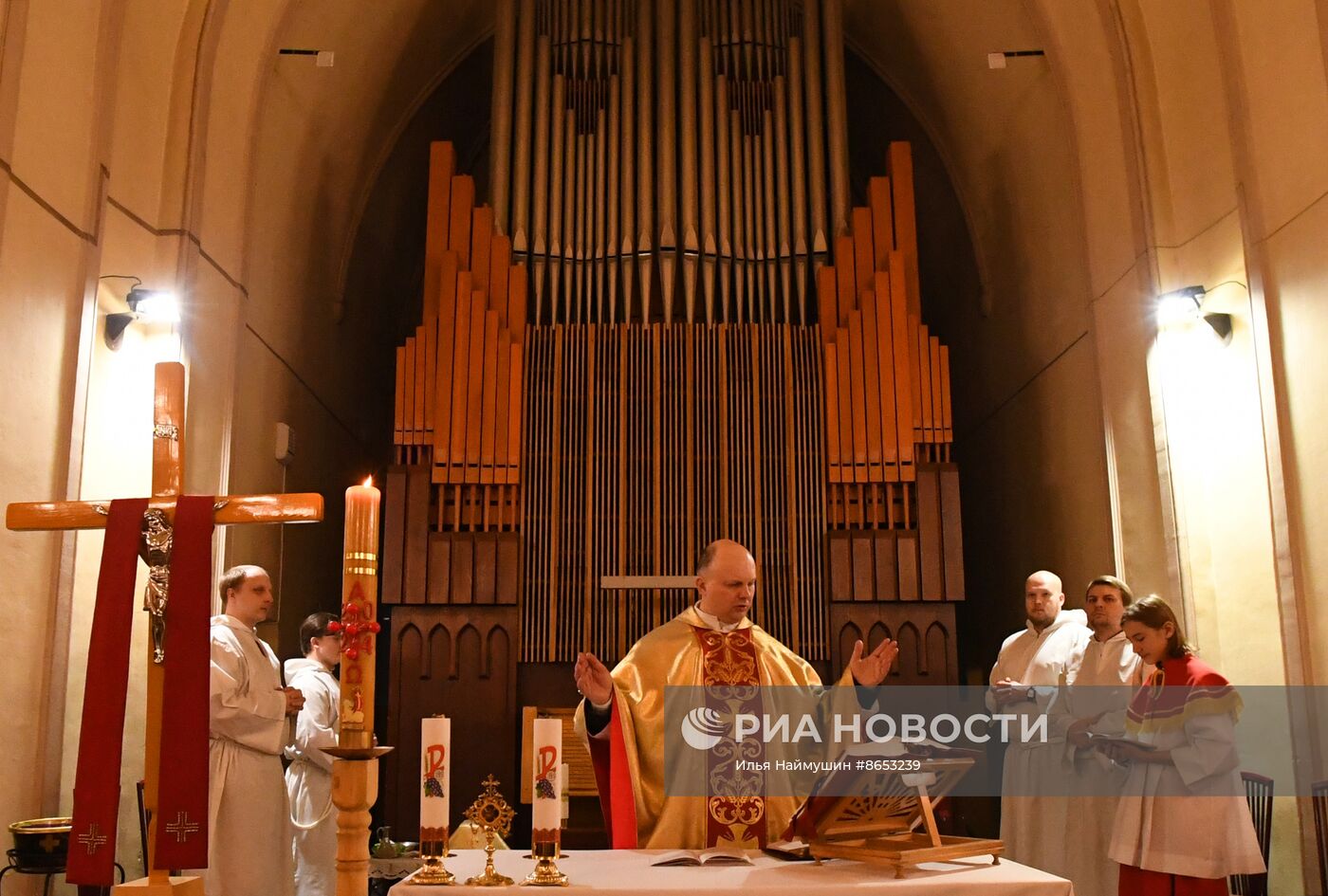 Празднование католической Пасхи 