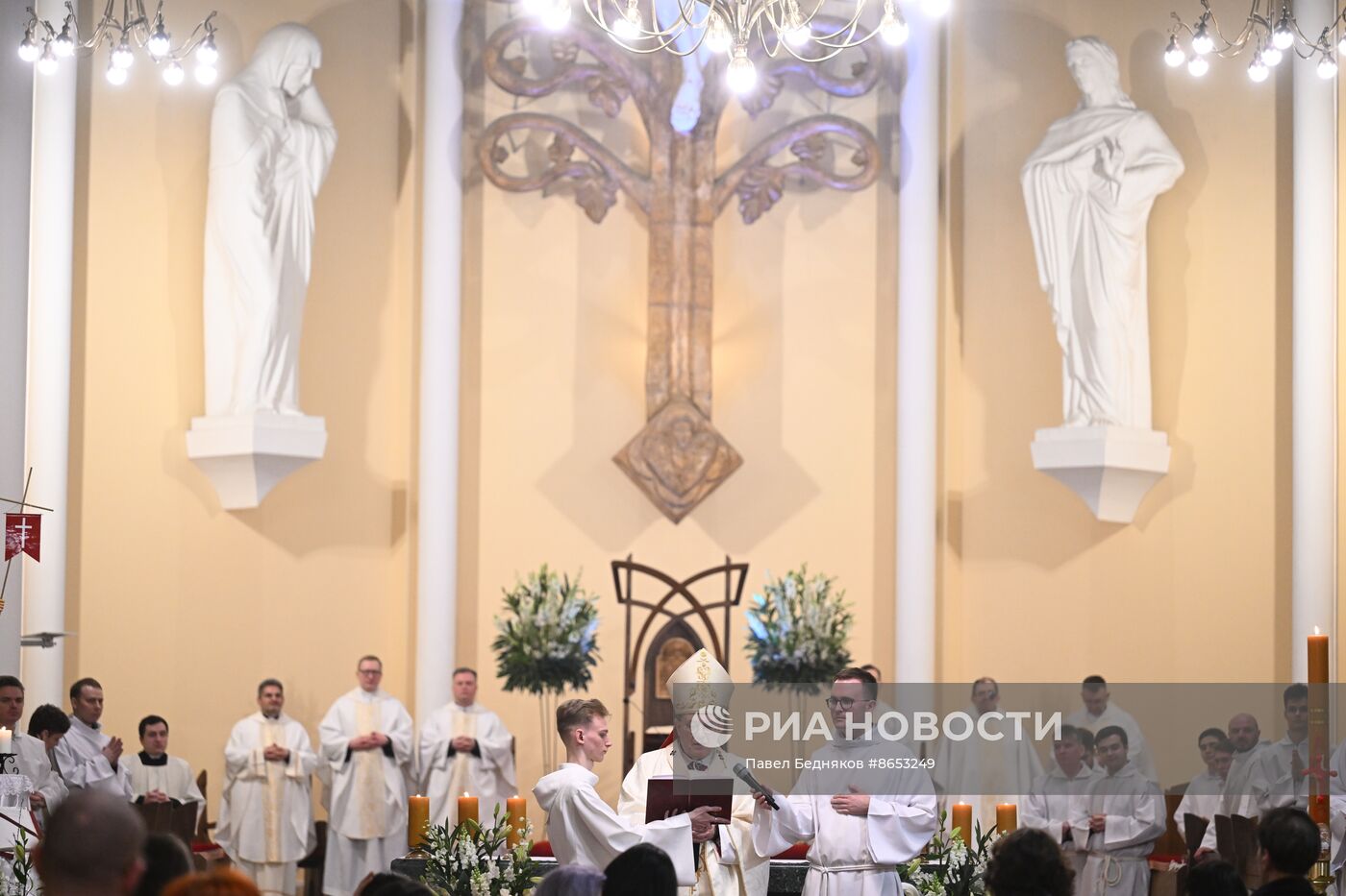 Празднование католической Пасхи 