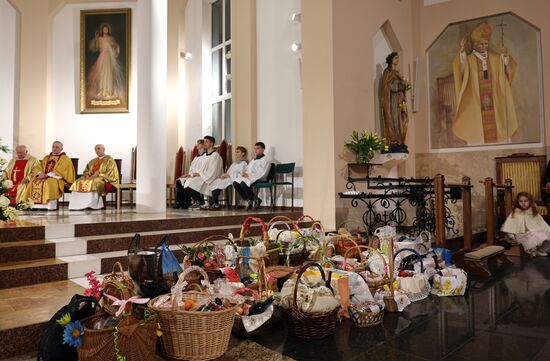 Празднование католической Пасхи 