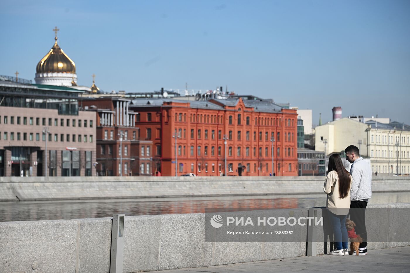 Теплая погода в Москве