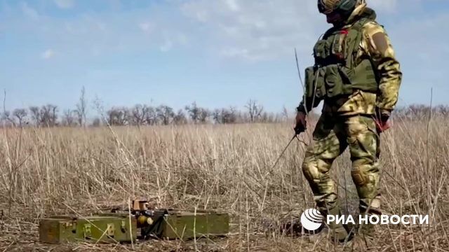 "Ориентир - мусорка. У них всегда на позиции грязно": операторы БПЛА поразили опорный пункт противника на Донецком направлении