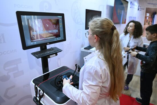 Выставка "Россия". Презентация VR-тренажера для будущих хирургов