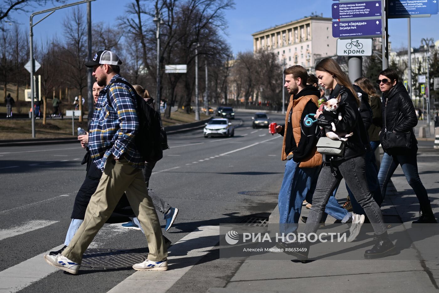 Теплая погода в Москве