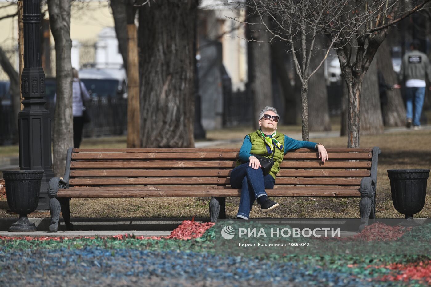 Теплая погода в Москве